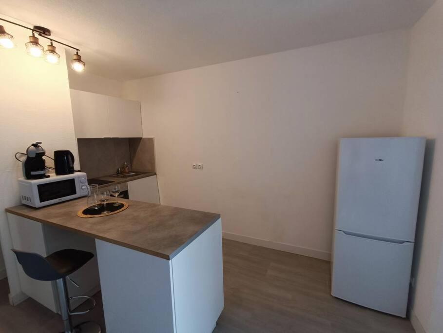 Appartement Tout Equipe 2 A 4 Couchages St Charles Marseille Exterior photo